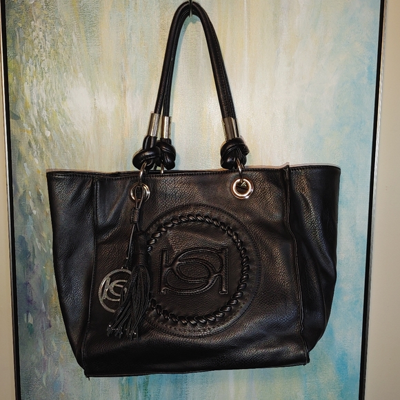 bebe black shoulder bag - Picture 8 of 11